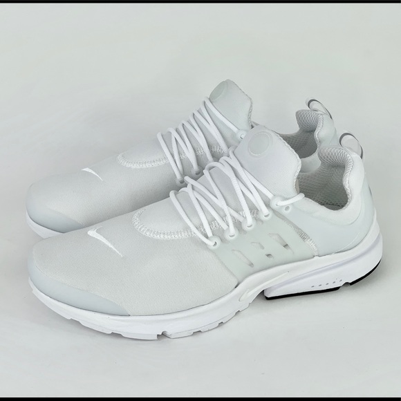Nike Air Presto Essential Running Shoe - Picture 2 of 8
